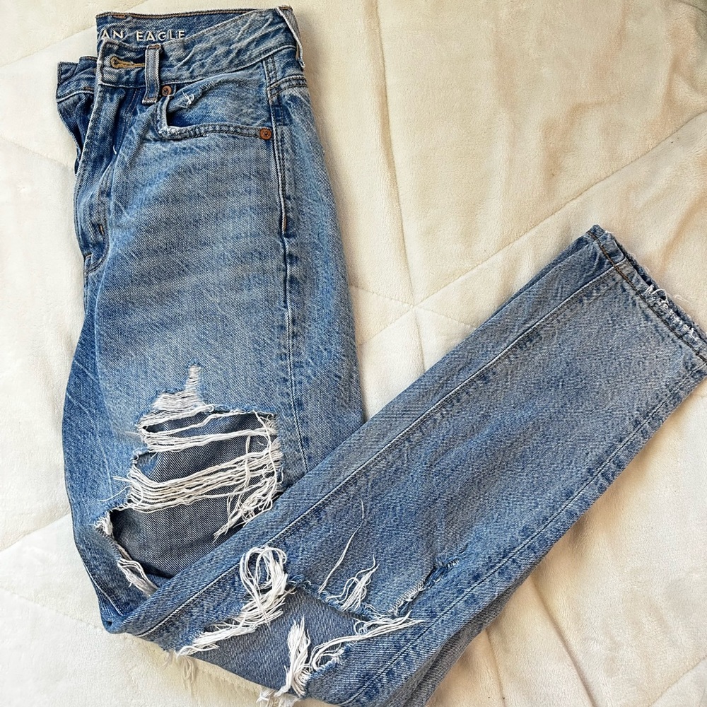 American Eagle Ripped jeans